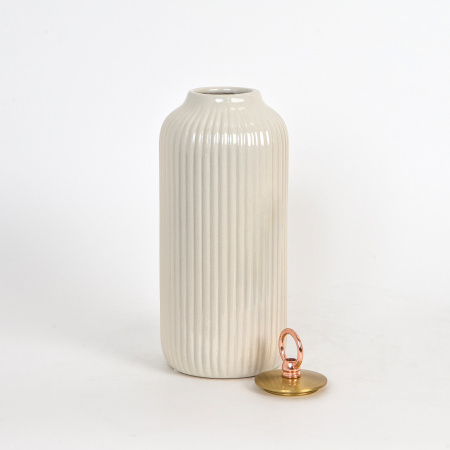 Ваза с латунной крышкой