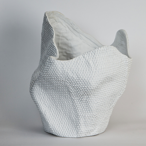 Кашпо Серия "Dragon Scales" среднее, белое