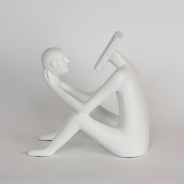 Статуэтка "Reader", белая