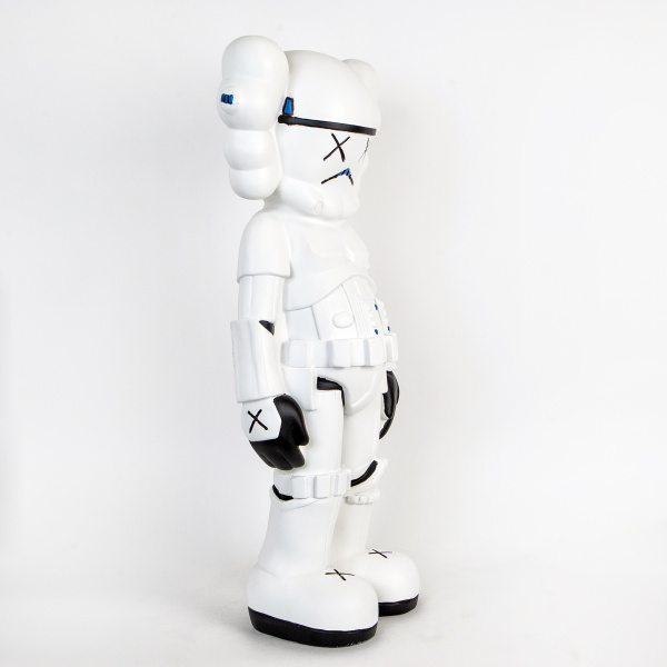 Статуэтка серия "KAWS SW Standing Clown", белая