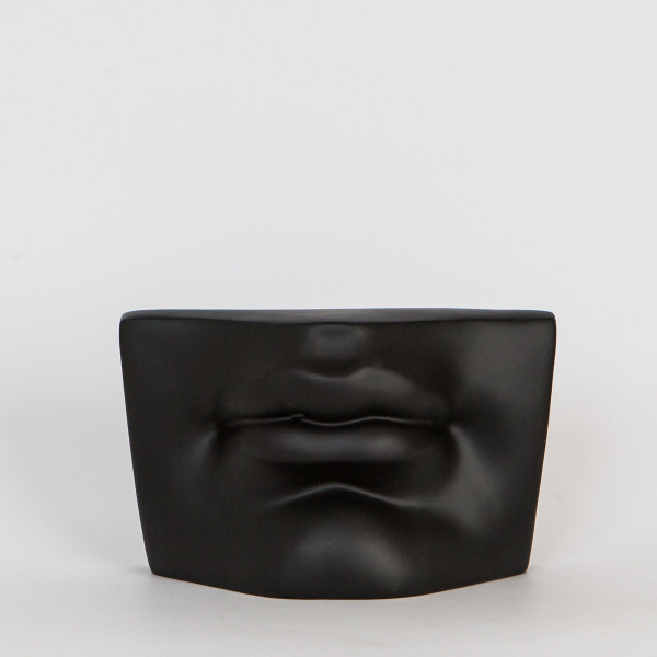 Статуэтка серия "Face", губы, черная