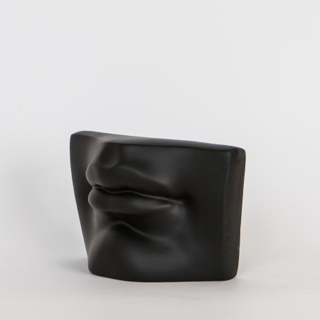 Статуэтка серия "Face", губы, черная